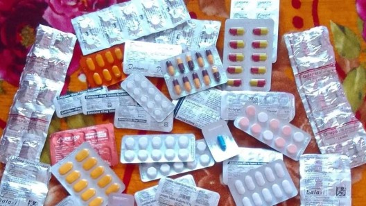 Entre comer o medicarse: el dilema que golpea a miles de cubanos
