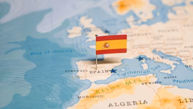 trabajo casa españa vivir