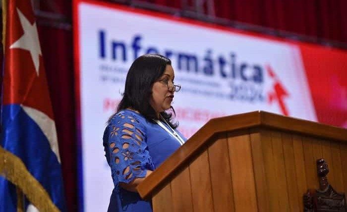 Internet en Cuba: Ministra celebra cifra de conectados, mientras persisten denuncias de cortes