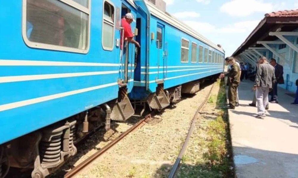 tren manzanillo bayamo