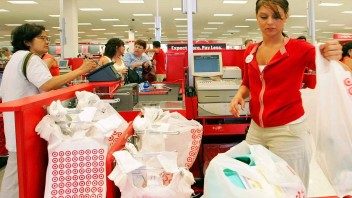 Target aplica nuevas reglas para el autopago en sus negocios