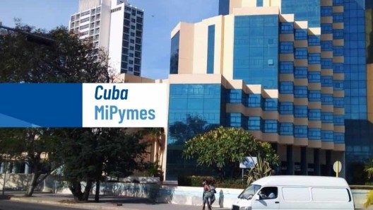 Mipyme de publicidad cobra $200 mil pesos por anunciar negocios en La Habana