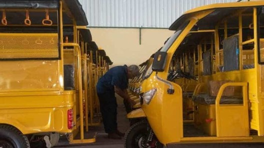 Cuba: Listo nuevo lote de 20 triciclos eléctricos para transporte público