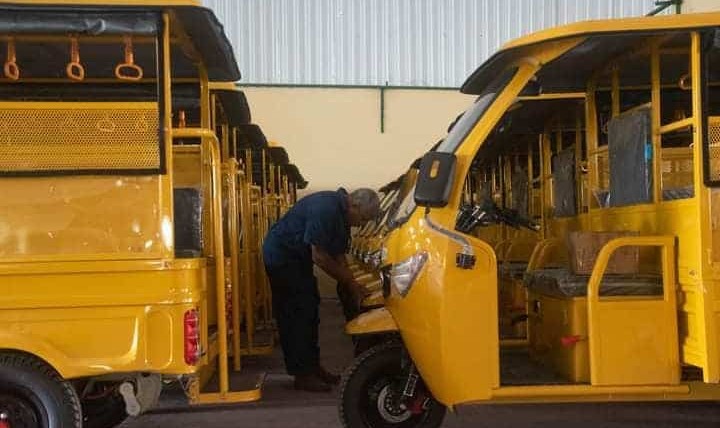 Cuba: Listo nuevo lote de 20 triciclos eléctricos para transporte público