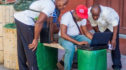 ETECSA promociona espacio publicitario para privados en Cuba