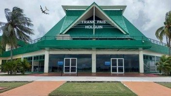 Aviones de aerolínea canadiense no aterrizan en Holguín por oscuridad en la pista