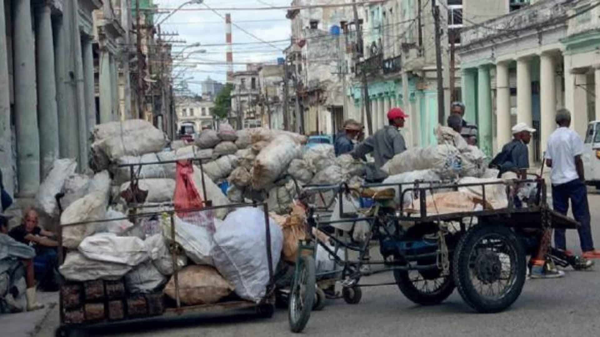 jubilados buzos cuba materias primas