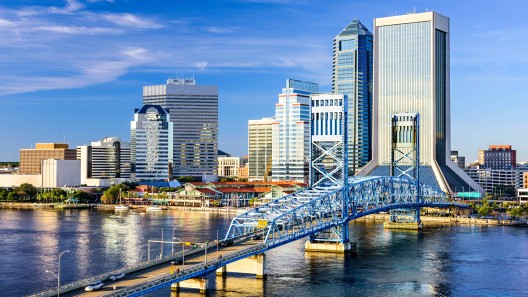 Olvídate de Miami: Descubre la ciudad de Florida con un mercado laboral en auge y salarios que te sorprenderán
