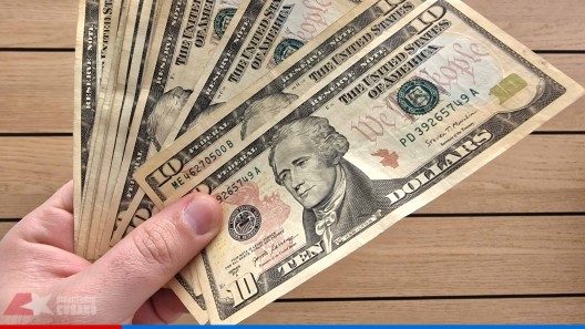 Ocho días sin aumento: El precio del dólar y el euro no registran incrementos en el mercado informal cubano