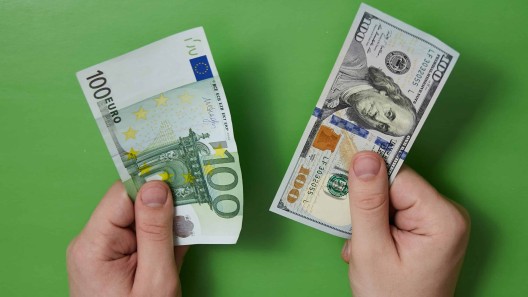 ¡Sube el precio del dólar, euro y MLC en Cuba hoy!