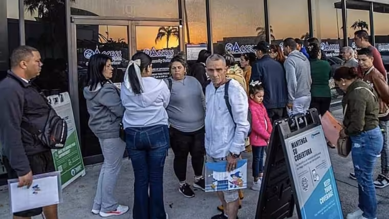 ¡Hialeah no aguanta más! La ciudad recibe miles de inmigrantes cada mes, principalmente cubanos