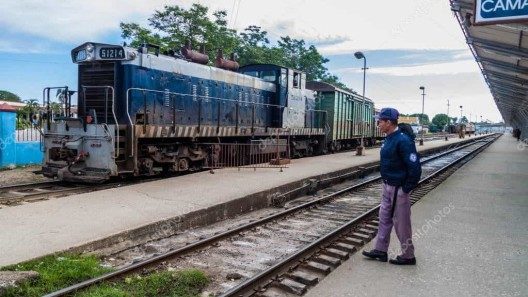 Cuba reduce los trenes a una salida cada 16 días por falta de combustible