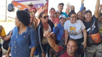 Segundo grupo de cubanos varados en Haití arriba a la Isla