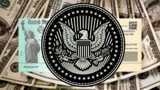 Confirman entrega de un cheque de estímulo de más de 1100 dólares en Estados Unidos