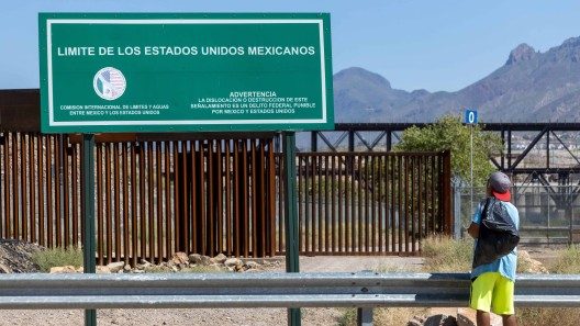 Cubano ofrece su guía para migrantes que cruzan México