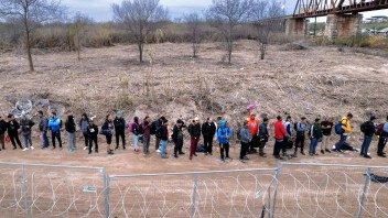 Alrededor de 18 mil migrantes cubanos lograron entrar a Estados Unidos solo en abril