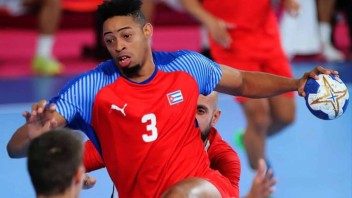 Estelar balonmanista cubano abandona delegación en México