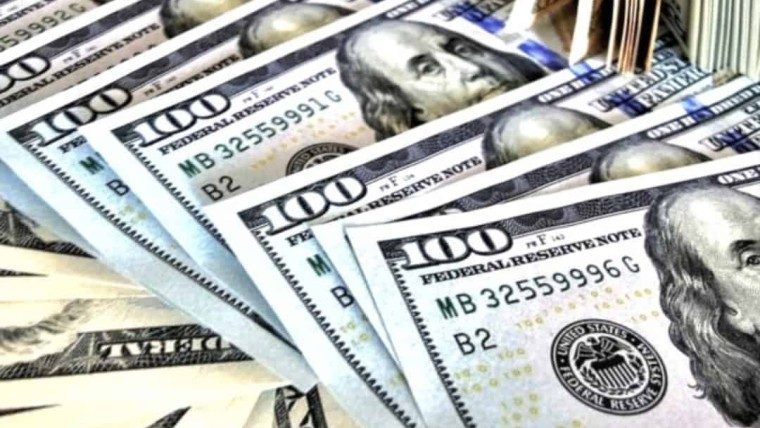 Estrepitosa caída en el precio del euro y del dólar en Cuba hoy