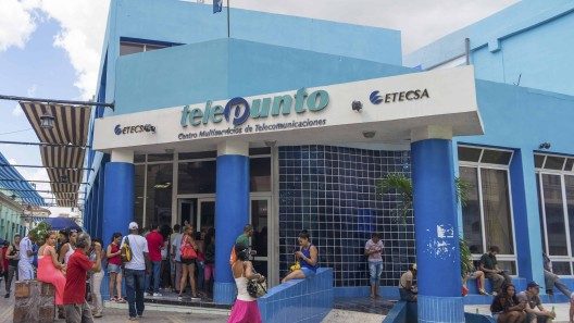 ETECSA asegura que el acceso a Internet en Cuba es «subsidiado»