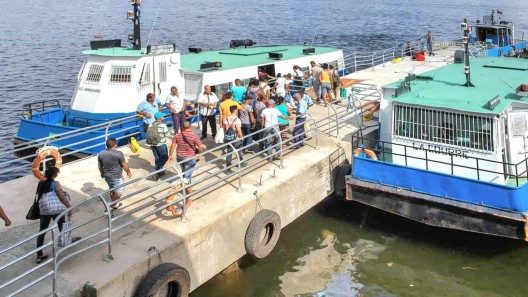 Lanchita de Regla deja de prestar servicio una vez más