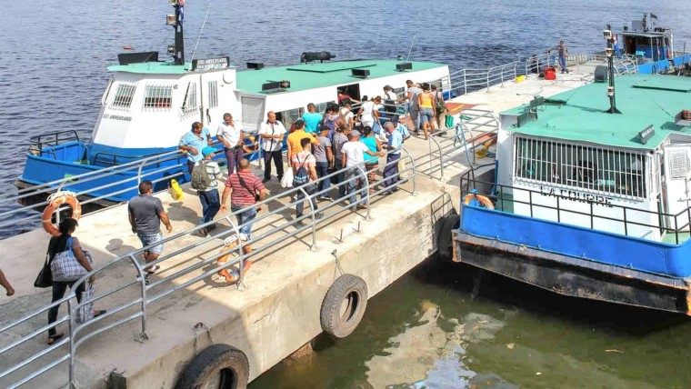 Lanchita de Regla deja de prestar servicio una vez más