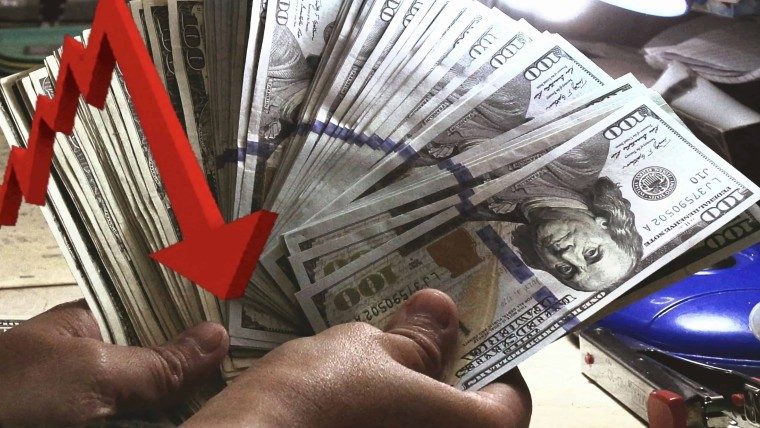 Mayor caída en el precio del dólar. Tasas de cambio del euro, el USD y la MLC hoy