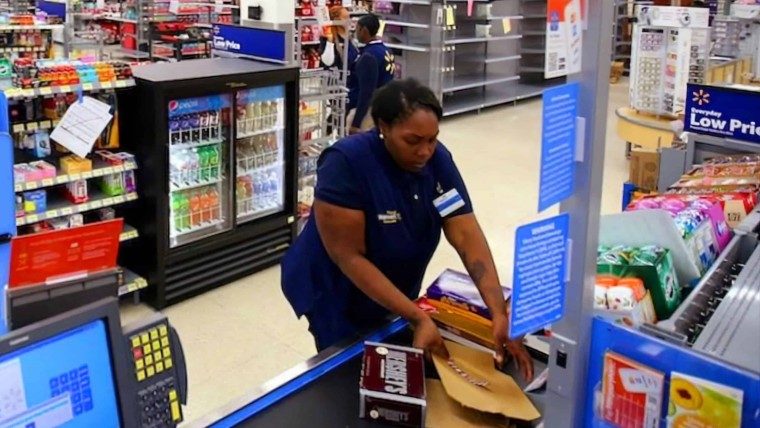 Walmart da un paso atrás e introduce cambios en sus pagos