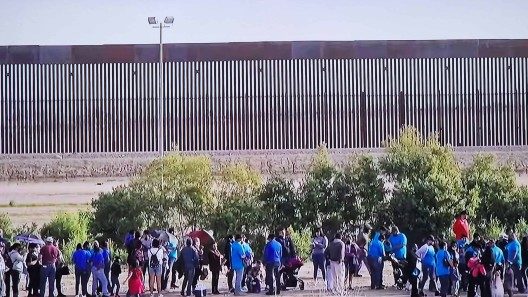 Estas personas sí pueden entrar por la frontera y pedir asilo en Estados Unidos