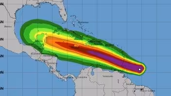 Huracán Beryl de Categoría 4 se acerca a las Islas de Barlovento