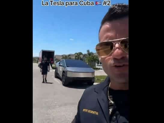 dentro tesla miami cuba