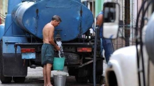 Media Habana sin agua por roturas de la Cuenca Sur y apagones
