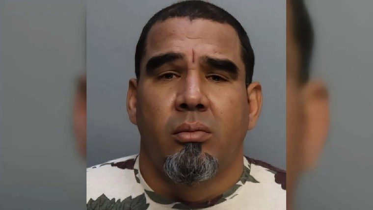 Cubano ebrio causa grave accidente en Hialeah, dejando a bebé herido