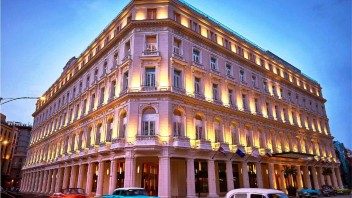 Hoteles cubanos reciben nuevos premios, en medio de críticas por inversiones 