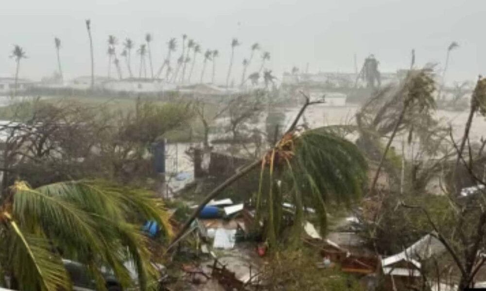 huracán beryl hoy 4 julio nhc