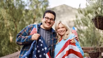 Nueva medida del DHS permite a cónyuges no ciudadanos solicitar residencia en EEUU