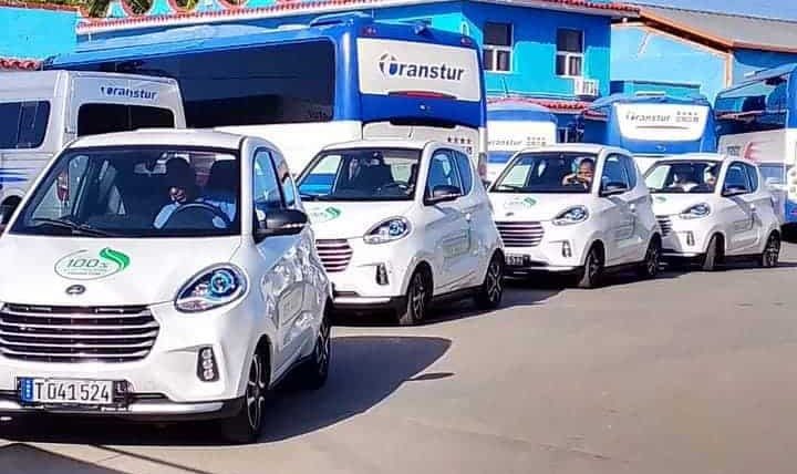 Rentan carros eléctricos en uno de los principales destinos turísticos de Cuba: este es el precio