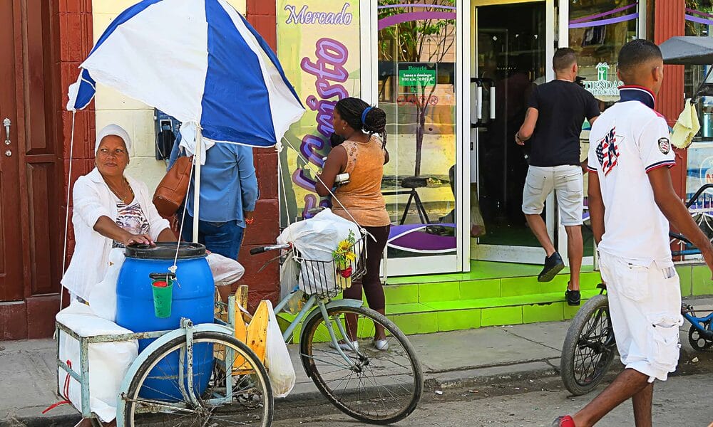migración cubana 20% población