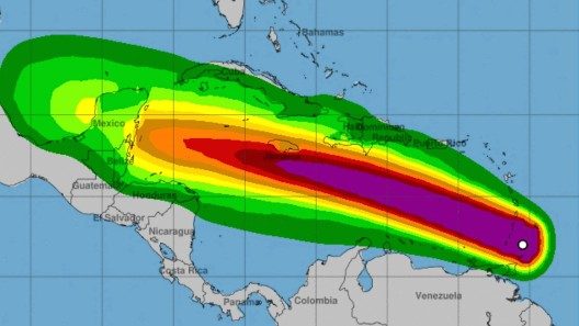 Última actualización del huracán Beryl, categoría 4 y ganando en organización