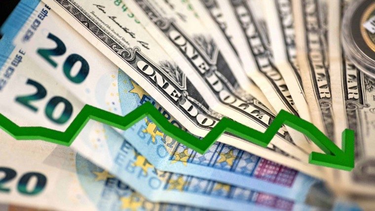 Sigue sin aumentar el precio del dólar y del euro en el mercado informal cubano. Tasas de cambio de hoy