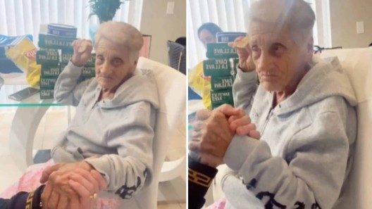 Cubana de 84 años llega en balsa a Florida y esto es lo primero que hace