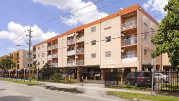 Desde septiembre subirán los taxes en Miami-Dade