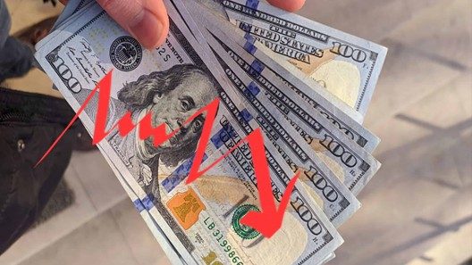 Sigue bajando el precio del dólar en el mercado informal cubano