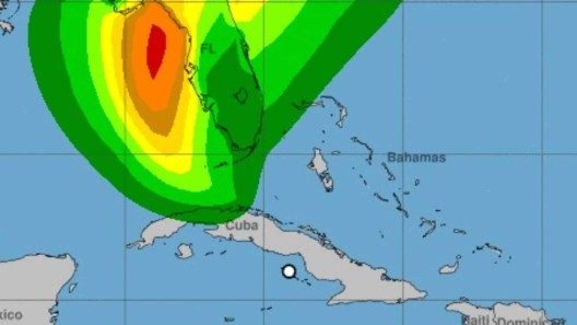 Lluvias y mal tiempo en Cuba y Florida por paso de Depresión Tropical 4