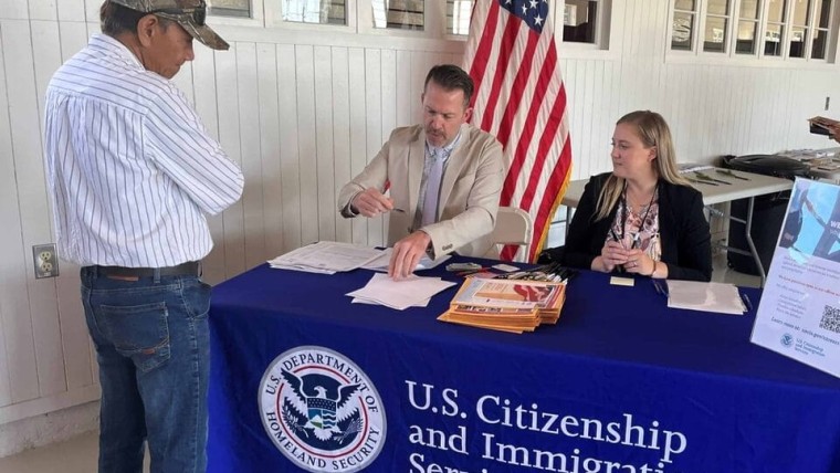 Más de 550 mil indocumentados accederán a la ciudadanía americana desde este día