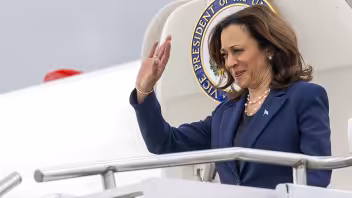 ¿Por qué los latinos deben estar muy atentos a las próximas elecciones en Estados Unidos? Se juegan su estatus migratorio