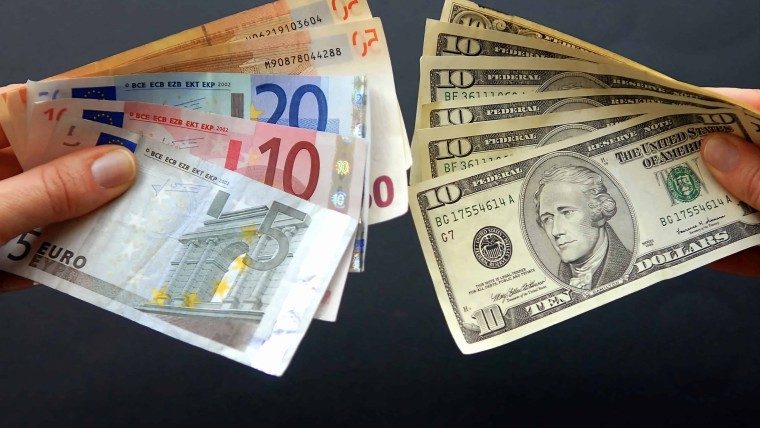 Sigue sin aumentar el precio del dólar y el euro en el mercado informal. Tasa de cambio hoy en Cuba cubano