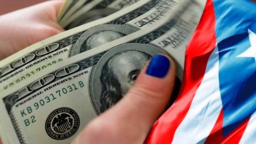 Hasta $7173 dólares de ayudas en Puerto Rico: Cheques de estímulo y créditos por trabajo y menores en 2024