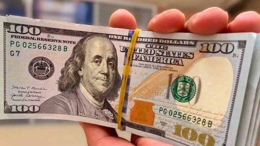 Inicia la semana con estos precios para el dólar, el euro y la MLC en el mercado informal de Cuba