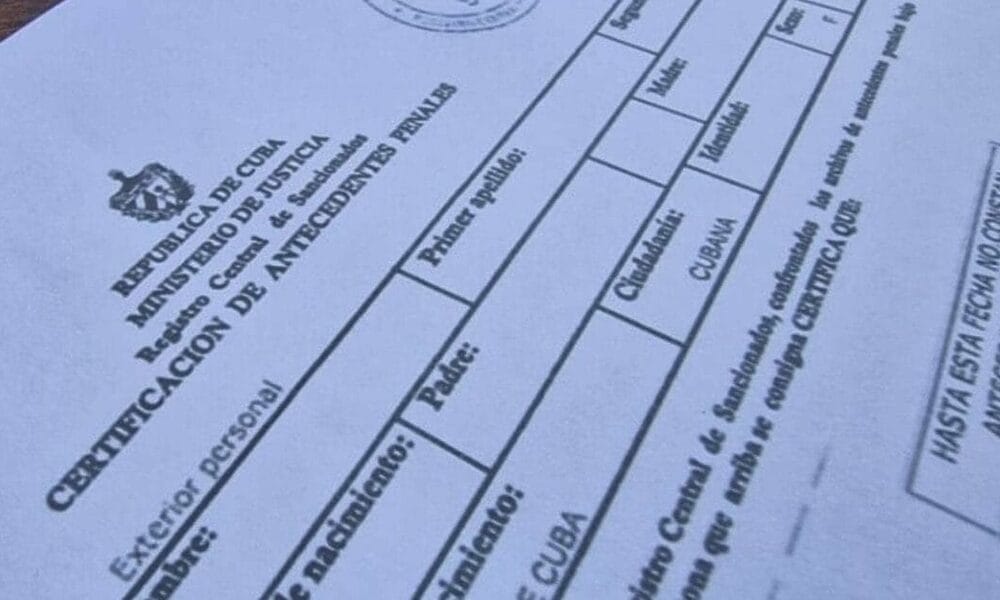 trámites bufetes cubanos extranjeros