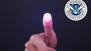 Cómo funciona ahora el parole humanitario para EEUU: abogado explica